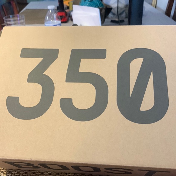Yeezy 350 onyx